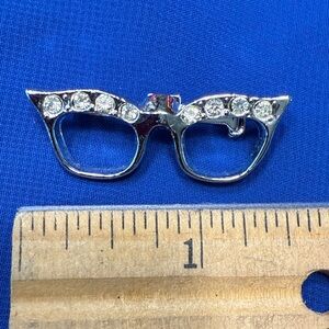Silver Rhinestone Glasses Brooch